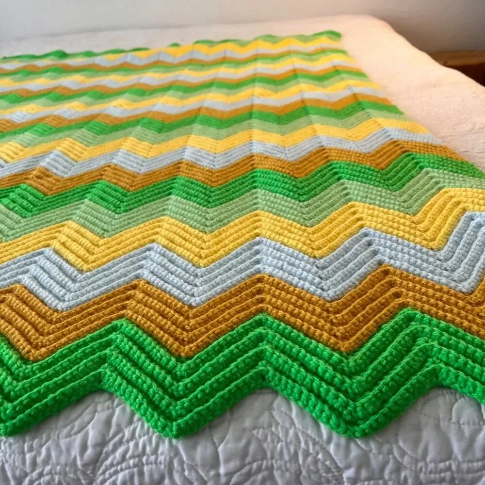 Vintage handmade chevron Knit textured throw blanket